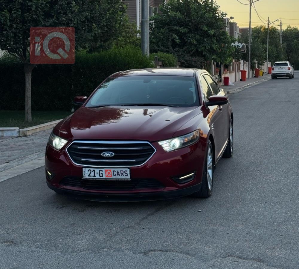 Ford Taurus